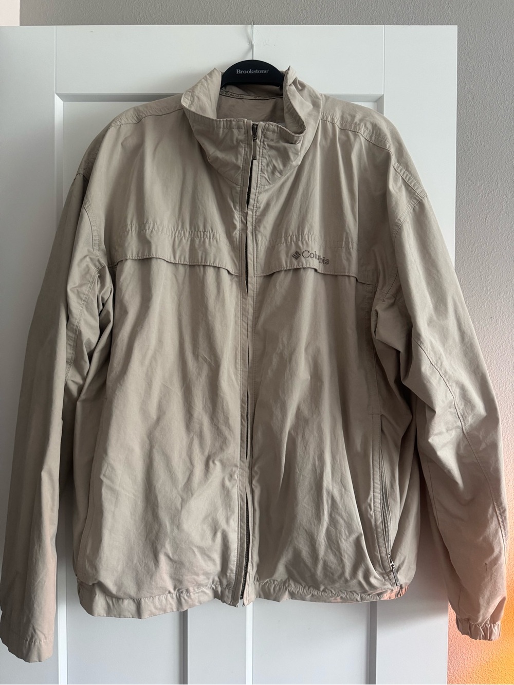 Columbia Men's Beige Light Windbreaker Jacket